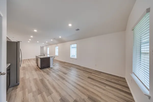 $2,000 | 1134 Sultana Spgs Court, Houston, TX 77090