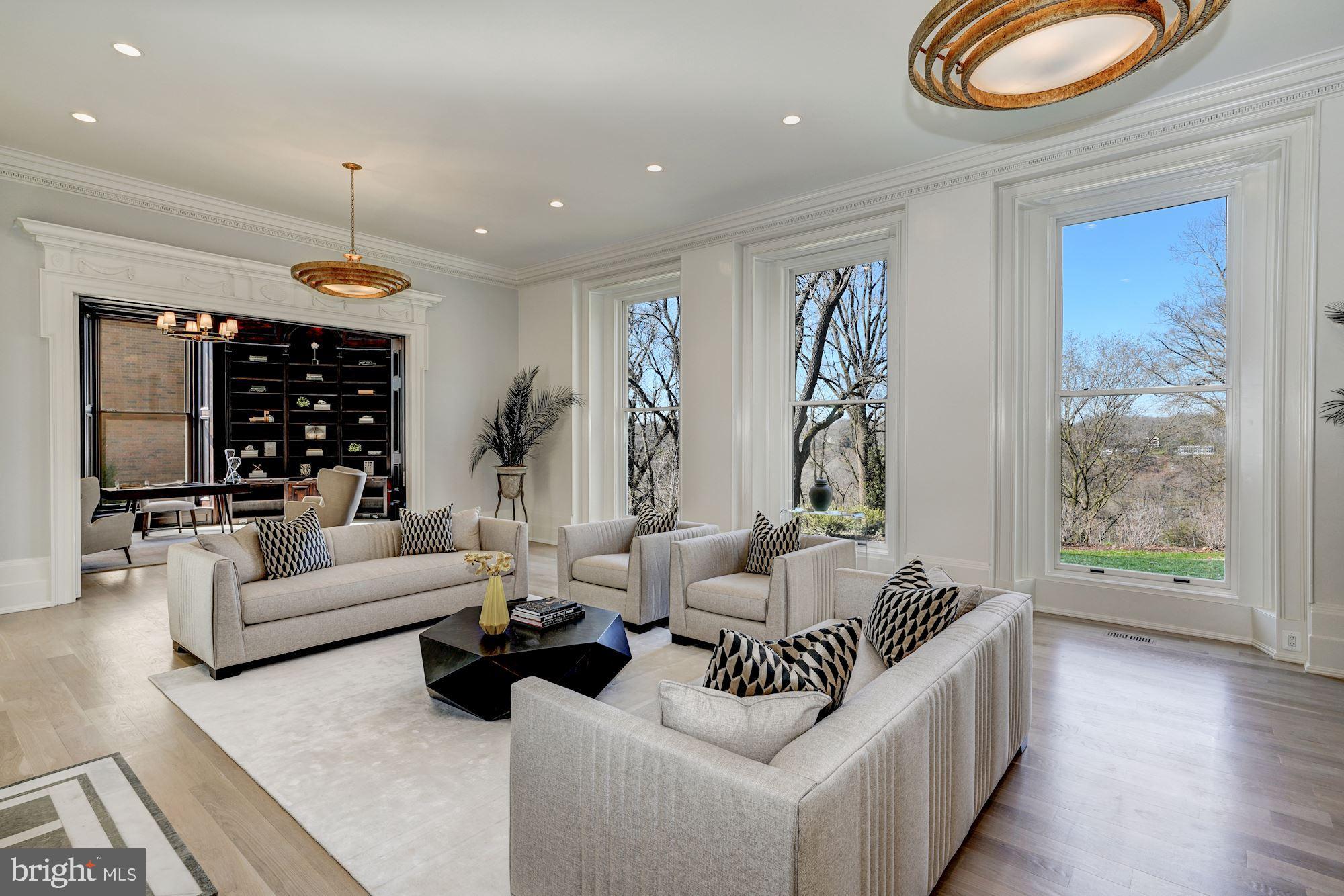 613 Brookes Ridge Court Bethesda, MD 20816 - Photo 2 of 32