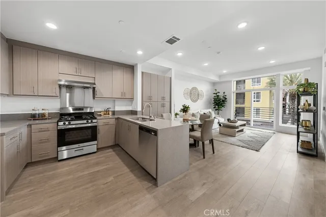 $715,000 | 168 South Monterey Street, Unit 313, Alhambra, CA 91801