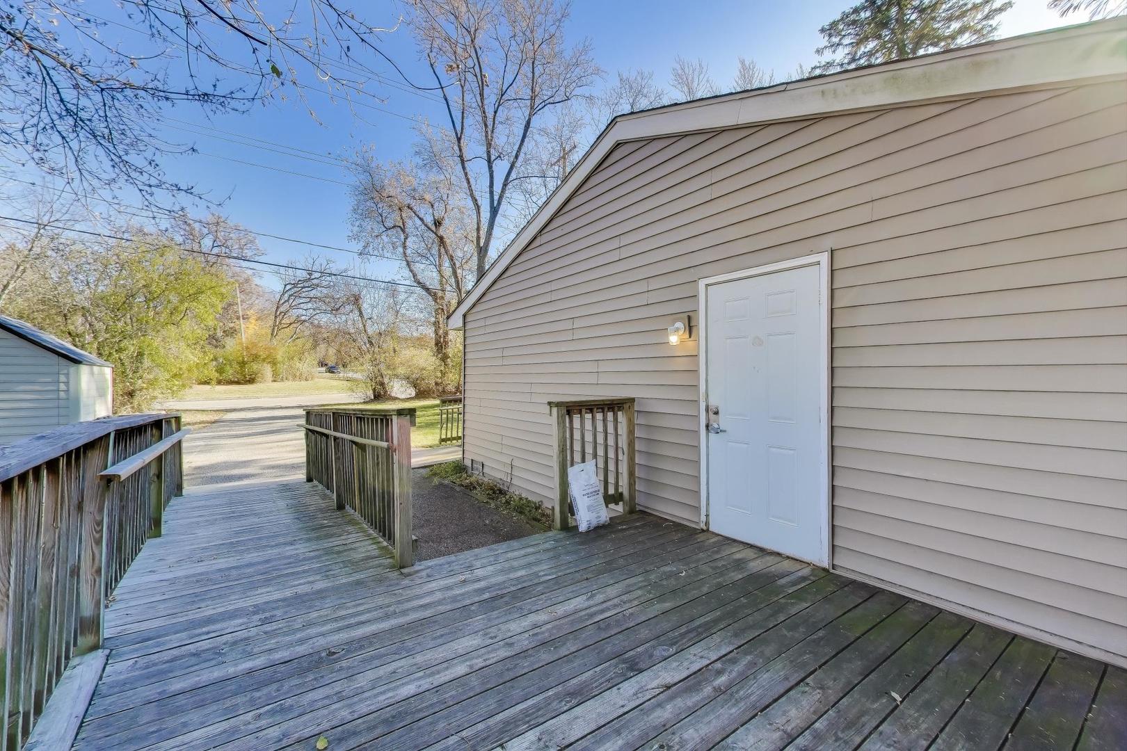 35944 North Wilson Road Ingleside, IL 60041 - Photo 18 of 26 a view of outdoor kitchen with seating space