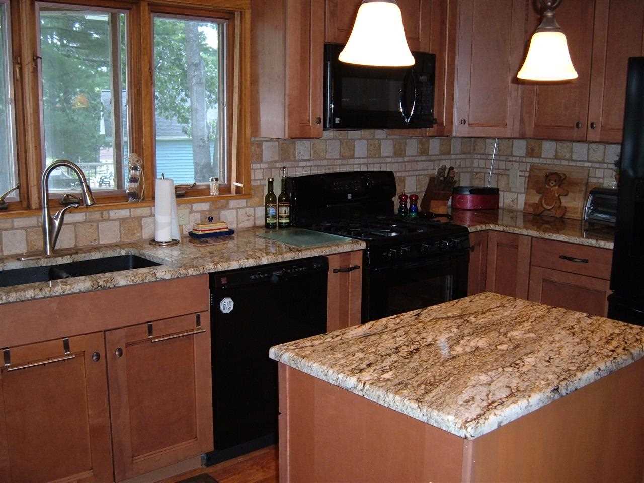 9792 North Long Lake Road Traverse City, MI 49685 - Photo 5 of 37 1788556-4.JPG