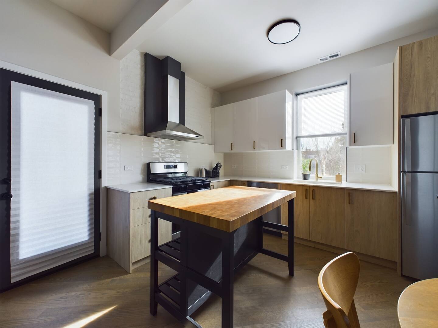 841 North Mozart Street, Unit 3R Chicago, IL 60622 - Photo 11 of 13