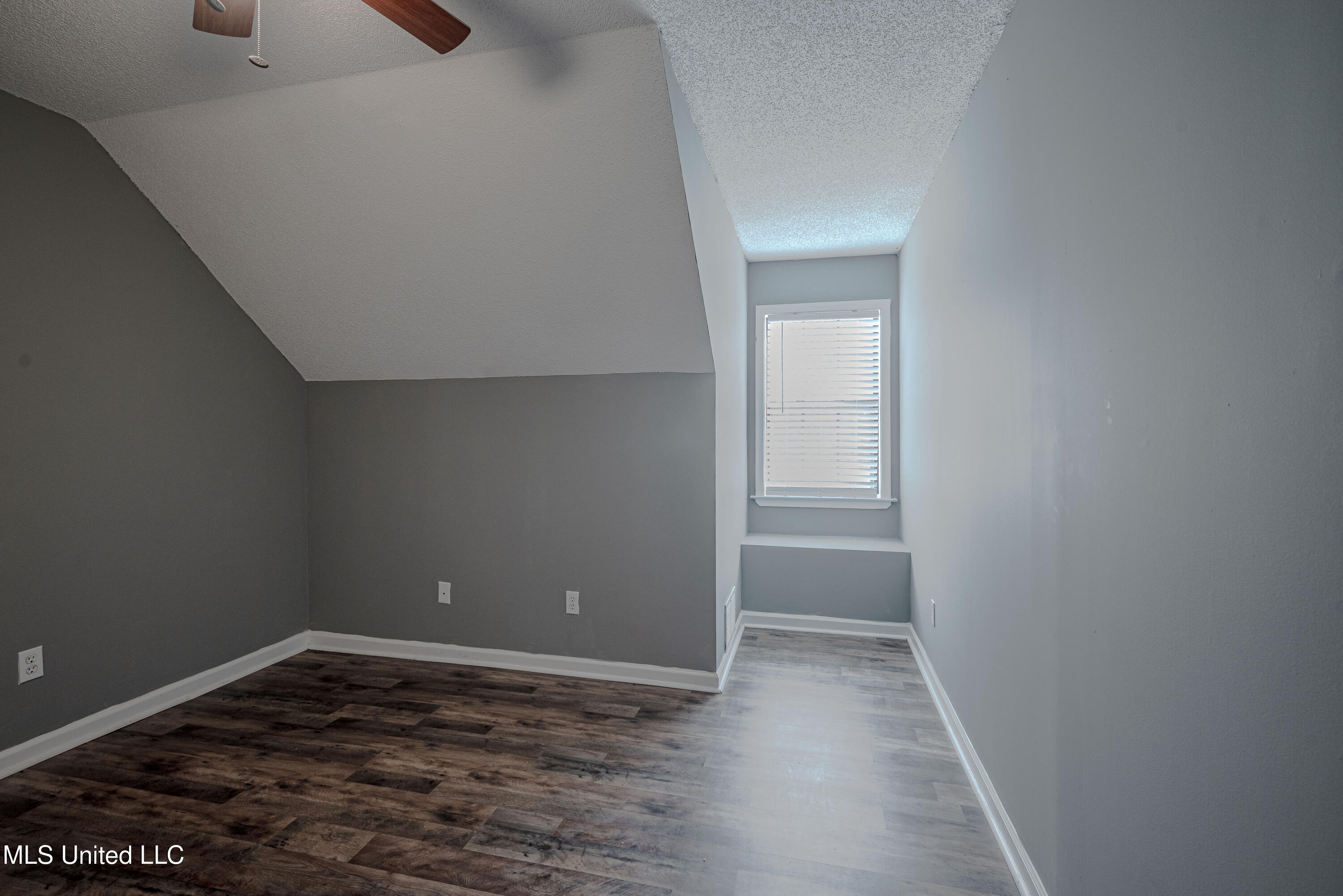 3241 North Robertson Road Nesbit, MS 38651 - Photo 12 of 17 Bedroom 2