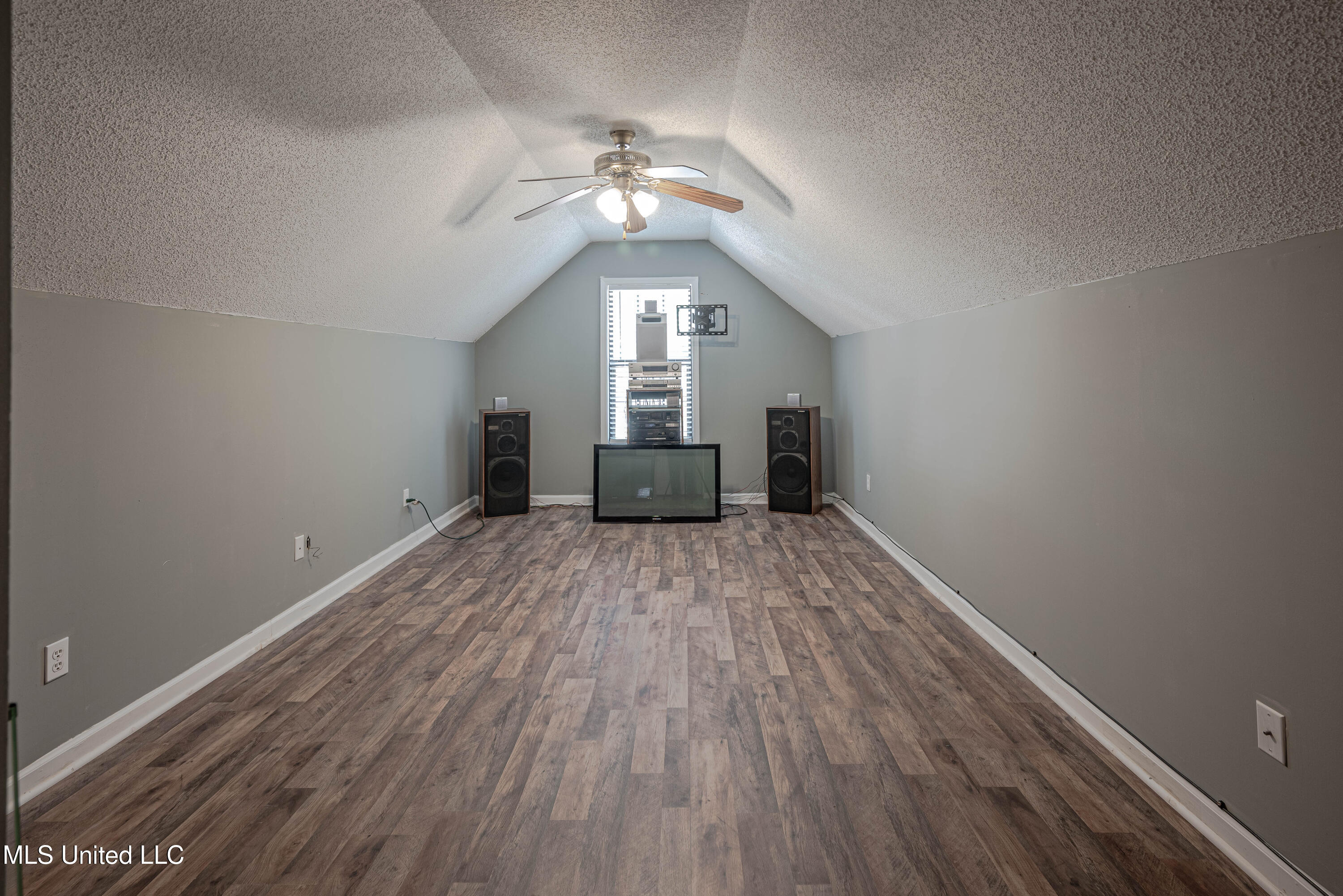 3241 North Robertson Road Nesbit, MS 38651 - Photo 16 of 17 Bonus room