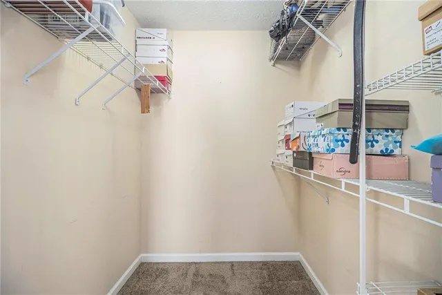 a view of a livingroom with a workspace