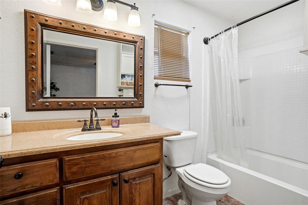 904 South Perrin Street Decatur, TX 76234 - Photo 19 of 31