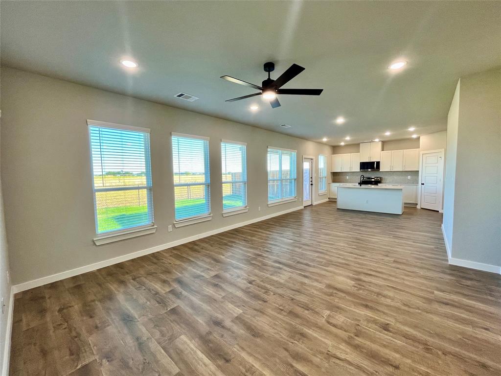 7000 Guilford Road Midlothian, TX 76065 - Photo 3 of 29 Gallery Image 3