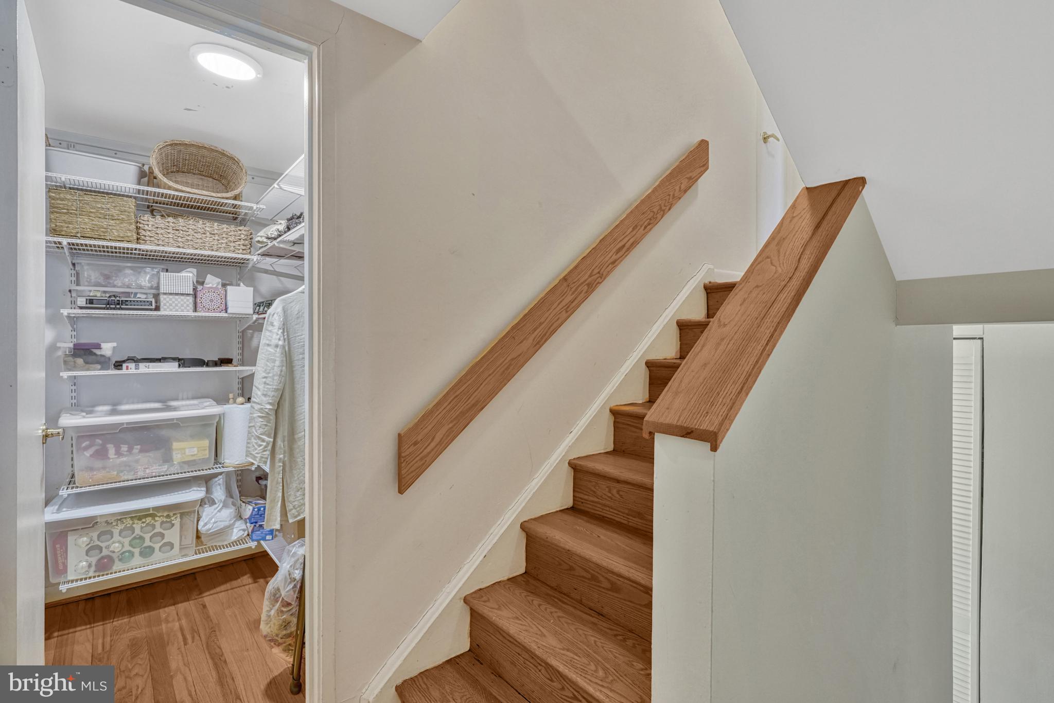 1515 Inlet Court Reston, VA 20190 - Photo 23 of 51 There is a large, walk-in closet in the landing.