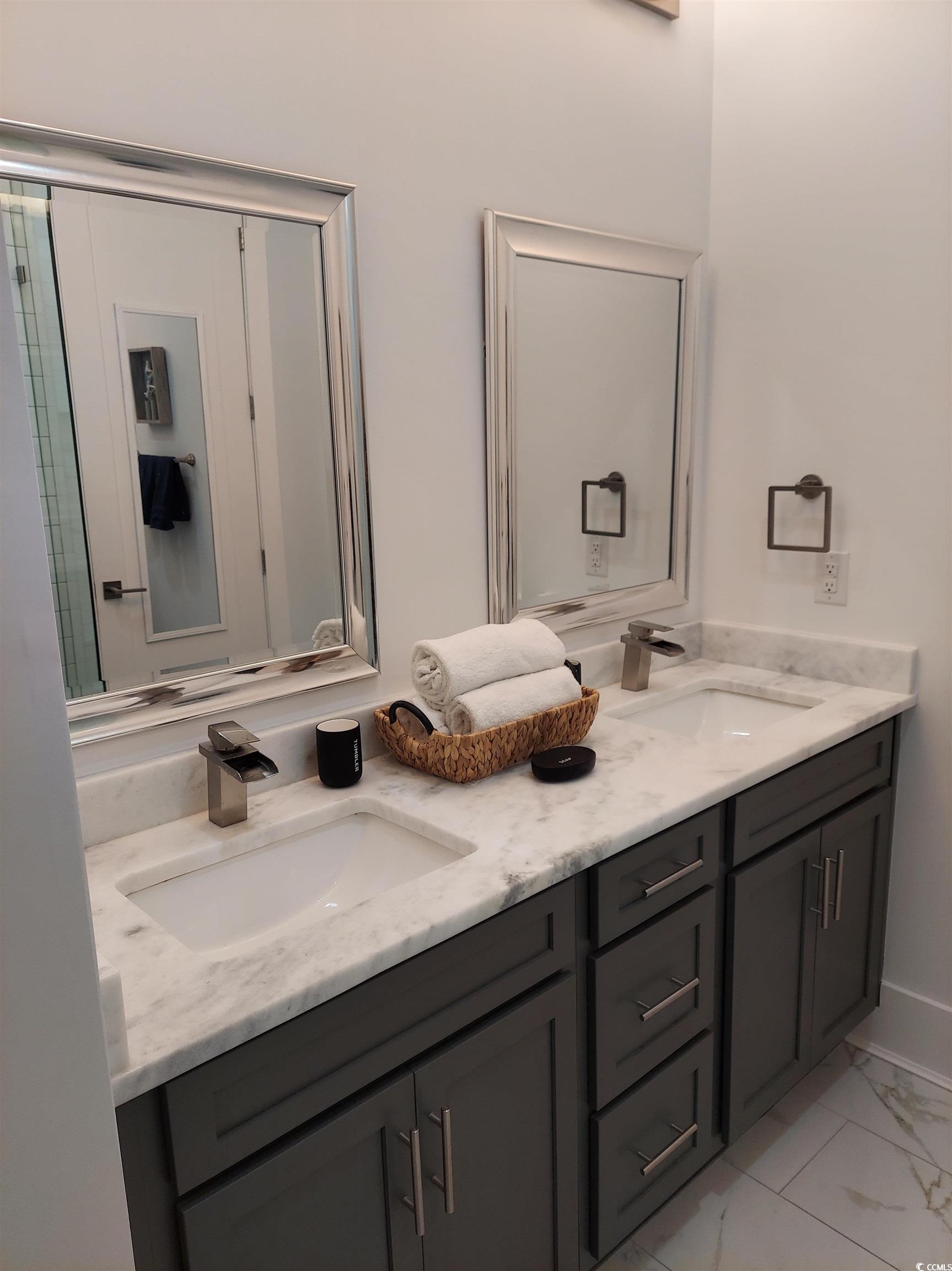 218 Rivers Edge Drive Conway, SC 29526 - Photo 21 of 40 Bathroom featuring vanity