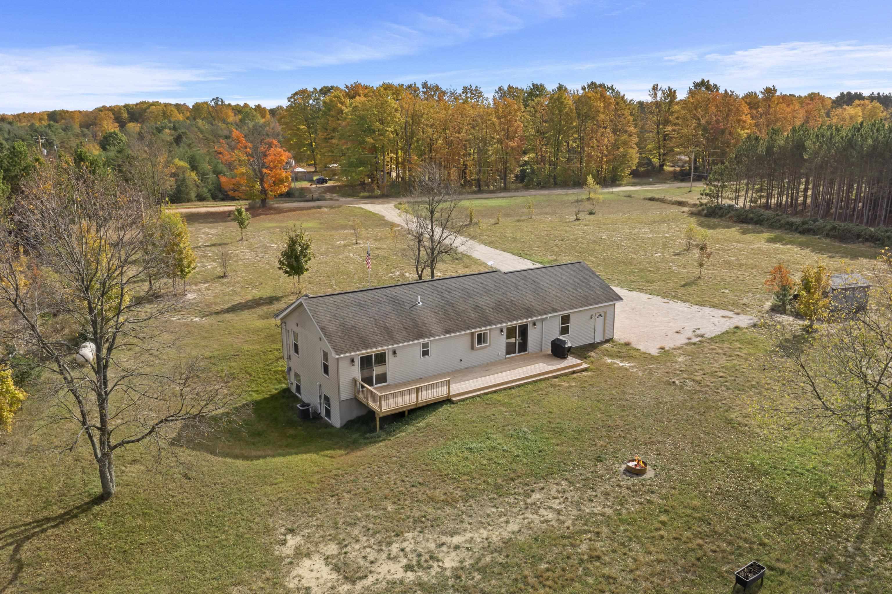 348 South Haze Road Beulah, MI 49617 - Photo 42 of 45 1939625-97aca5e9-9614-4ef7-8506-06545e76ff78.JPG