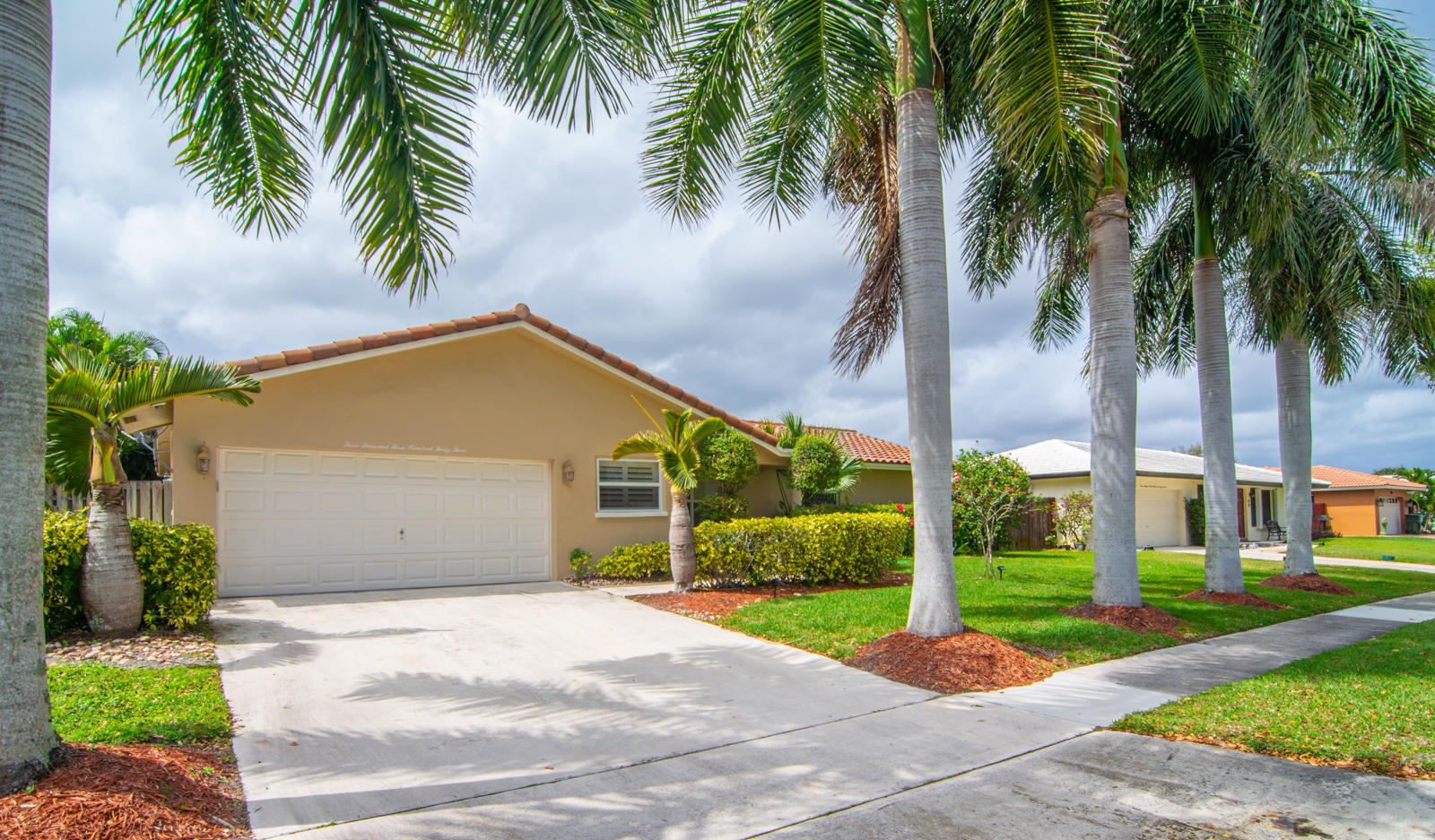 3333 Northwest 25th Way Boca Raton, FL 33434 - Photo 2 of 36 3F9E4CBB-4853-4BFF-9668-129FB9629247