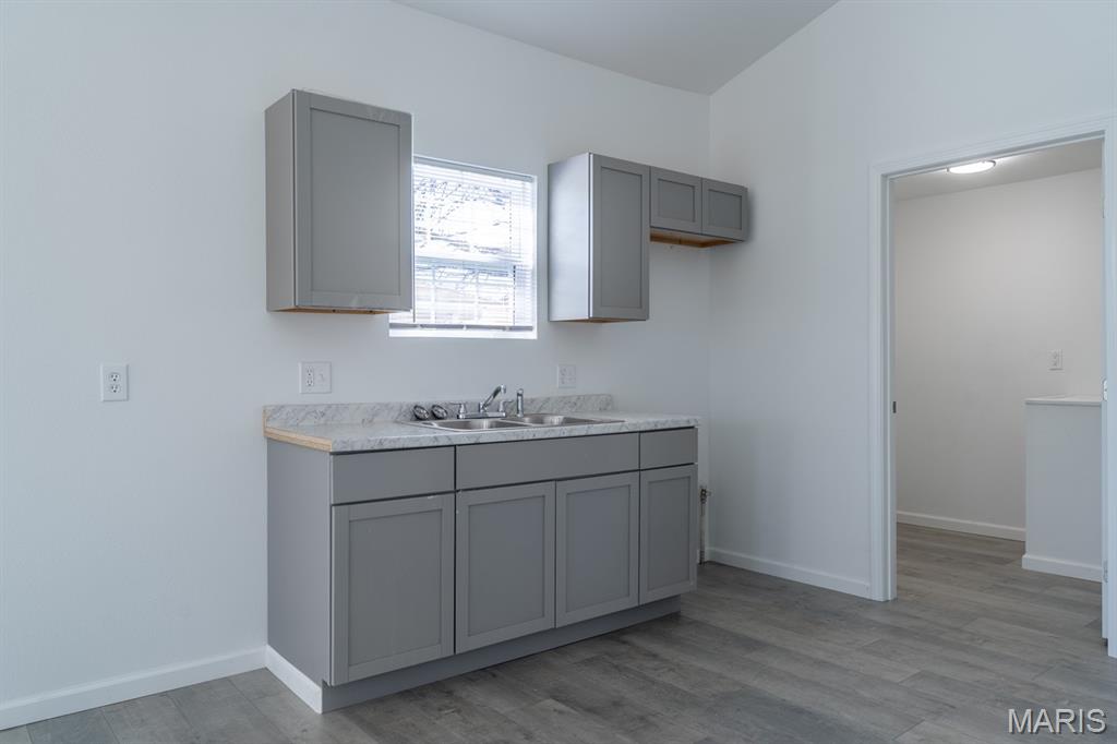 1111 Greenwood Street Madison, IL 62060 - Photo 13 of 27