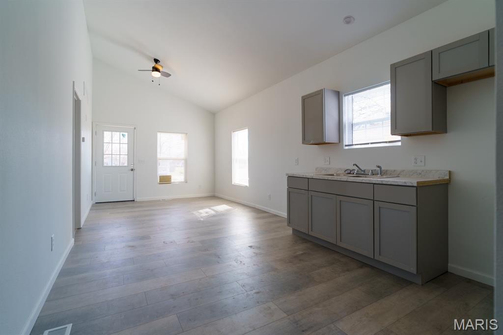 1111 Greenwood Street Madison, IL 62060 - Photo 14 of 27