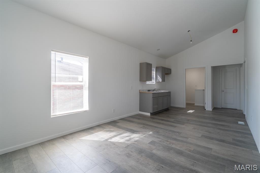 1111 Greenwood Street Madison, IL 62060 - Photo 8 of 27