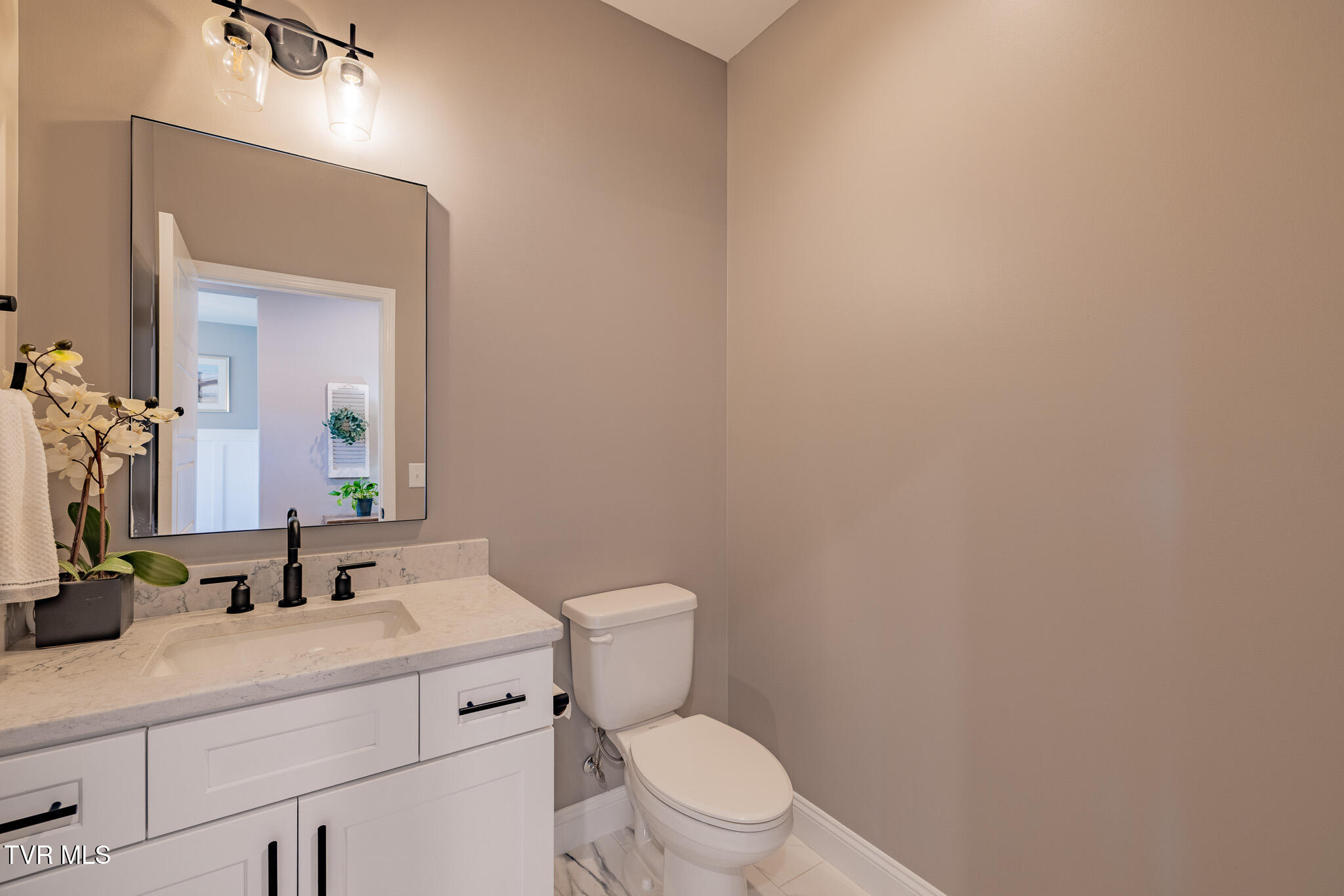 656 Uncle Buddys Way Jonesborough, TN 37659 - Photo 6 of 46 1R9A9946-HDR
