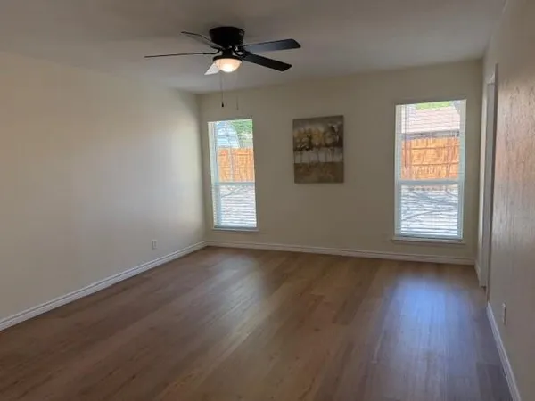 $2,495 | 108 Amory Drive, Benbrook, TX 76126