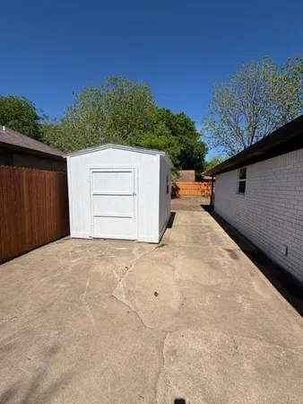 $2,495 | 108 Amory Drive, Benbrook, TX 76126