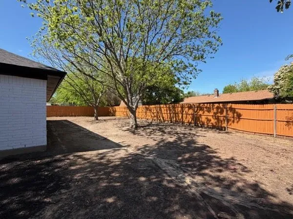 $2,495 | 108 Amory Drive, Benbrook, TX 76126