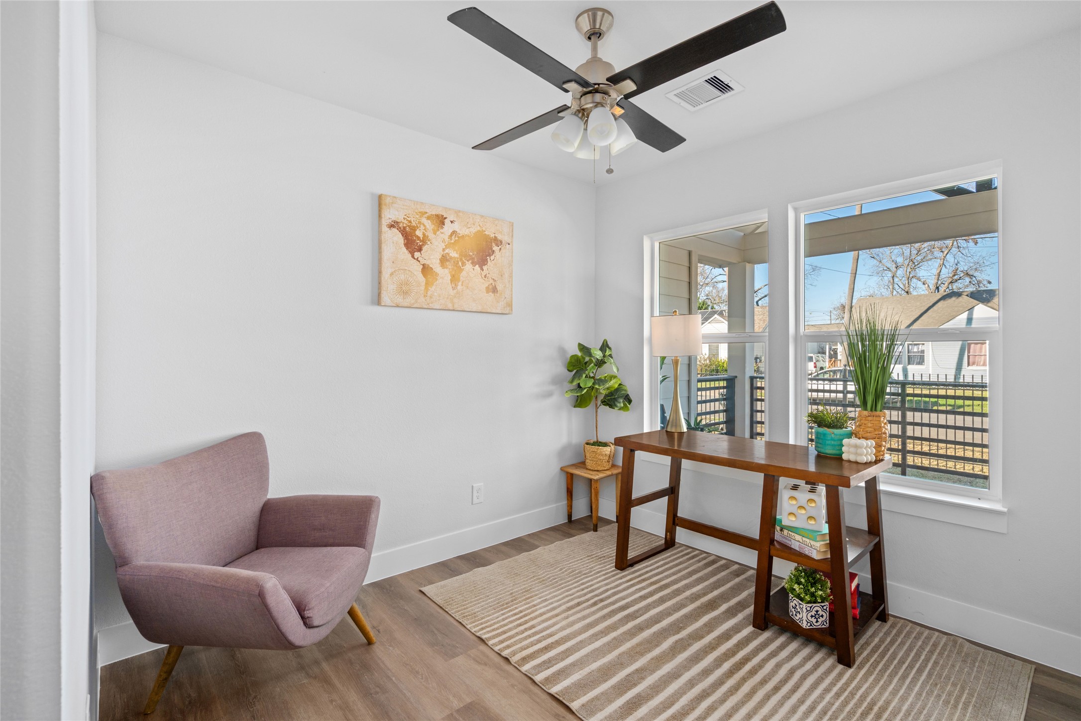 5420 Pease Street Houston, TX 77023 - Photo 12 of 43 a living room with furniture and a window