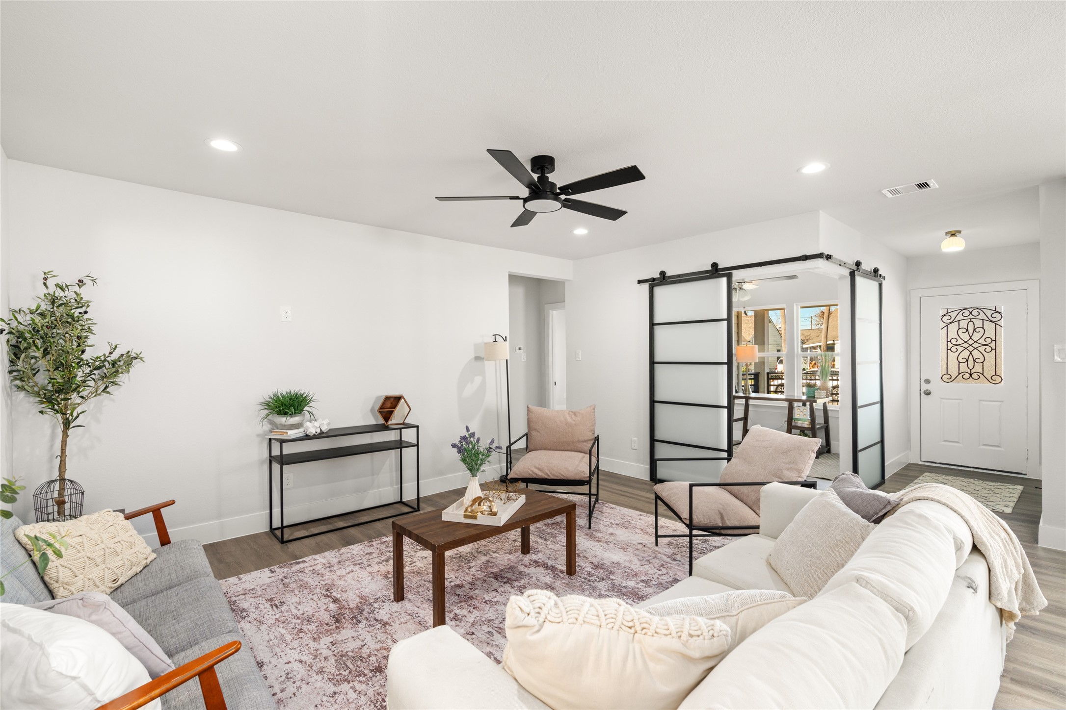 5420 Pease Street Houston, TX 77023 - Photo 15 of 43