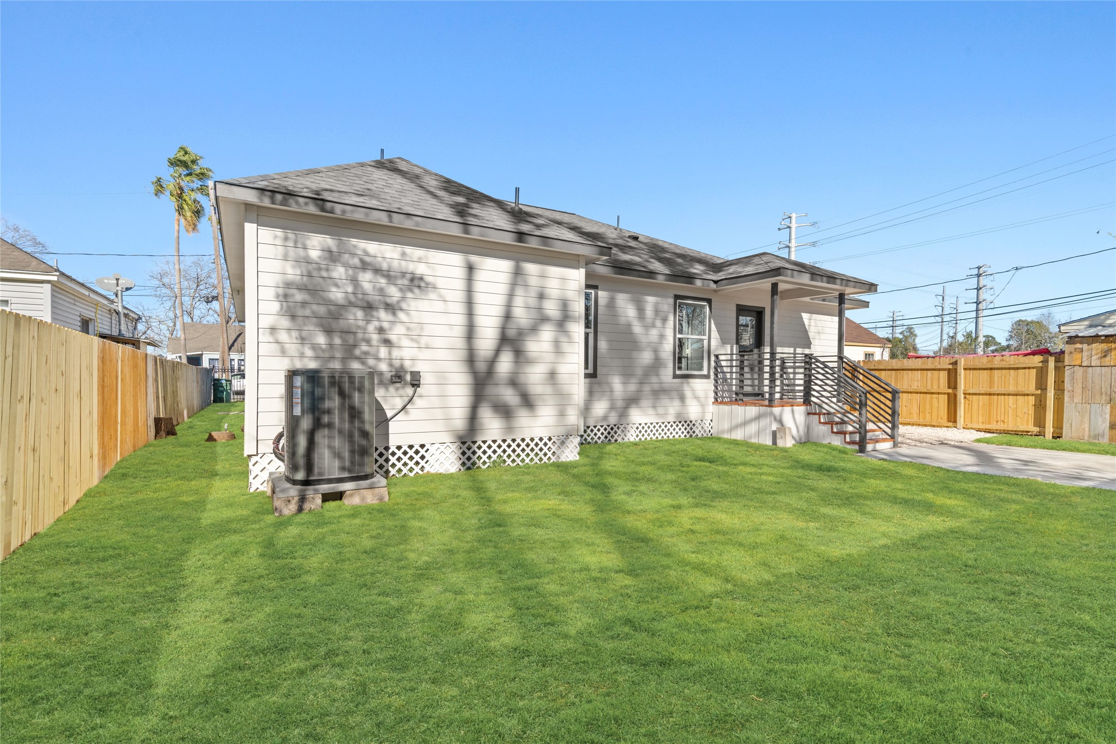 5420 Pease Street Houston, TX 77023 - Photo 40 of 43 a front view of a house with a garden and plants