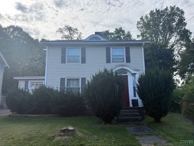 $2,300 | 211 Hartford Place, Utica, NY 13502