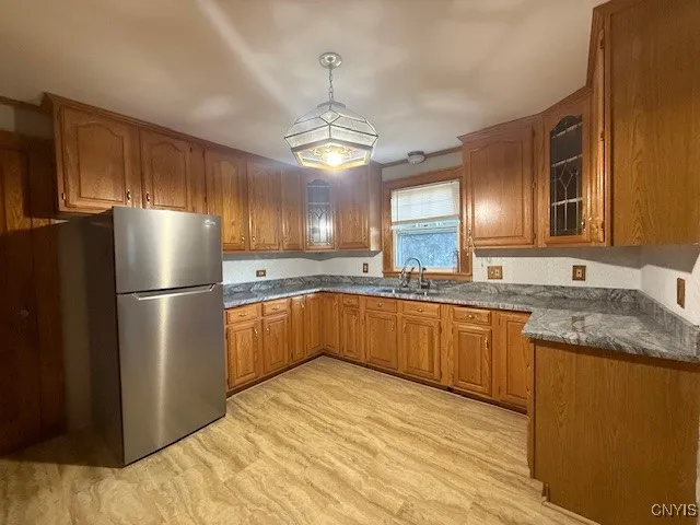 $2,300 | 211 Hartford Place, Utica, NY 13502