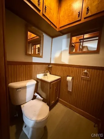 $2,300 | 211 Hartford Place, Utica, NY 13502