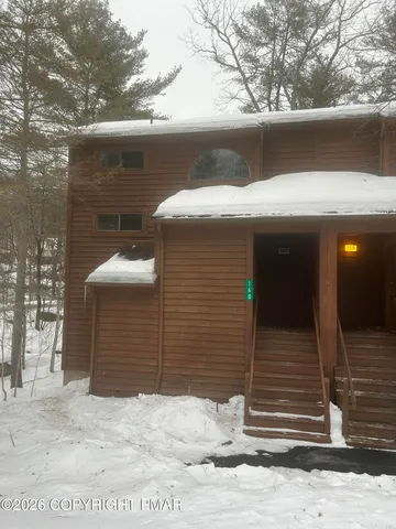 $1,900 | 160 Stream Court, Bushkill, PA 18324