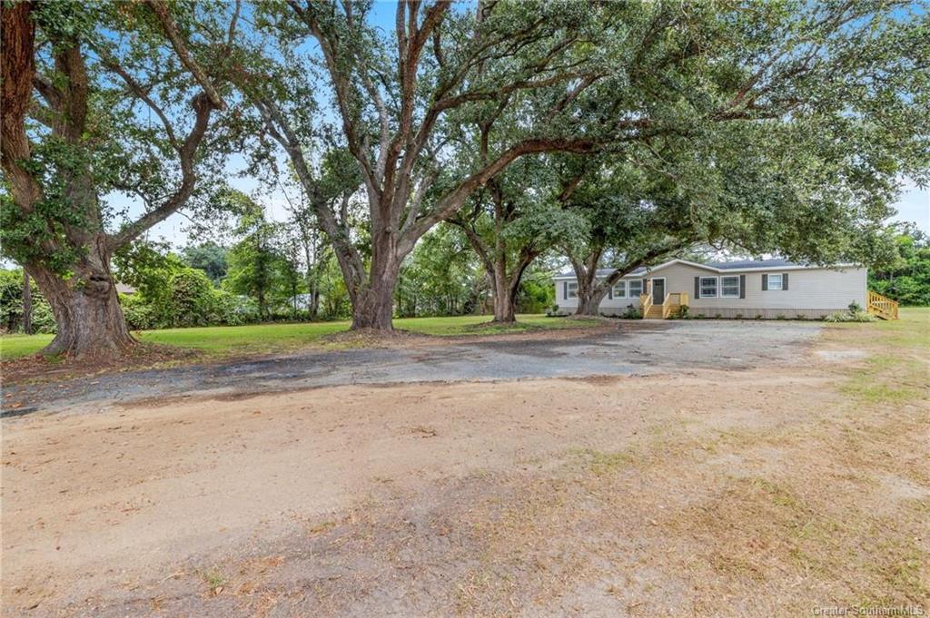 3148 Davis Road Westlake, LA 70669 - Photo 3 of 20