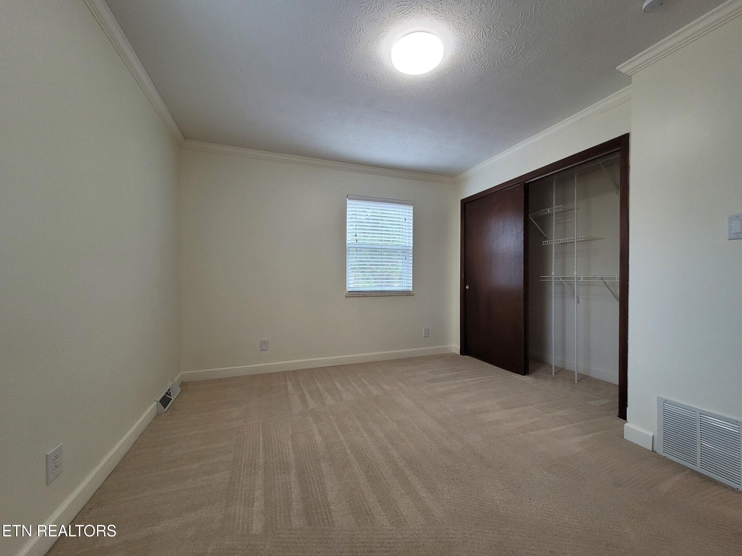 18 Moore Lane Oak Ridge, TN 37830 - Photo 11 of 19 1000036240