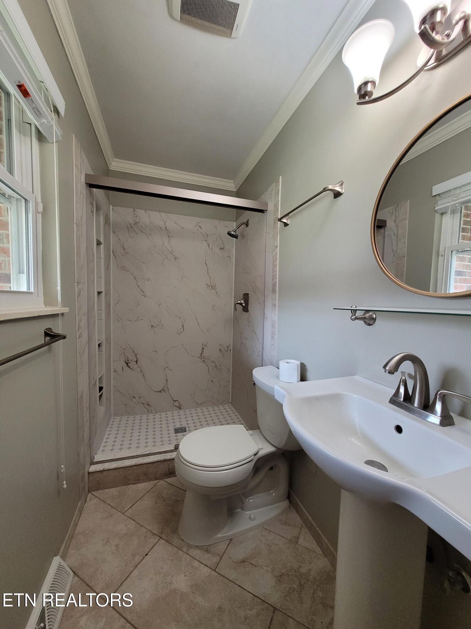 18 Moore Lane Oak Ridge, TN 37830 - Photo 14 of 19 1000036239