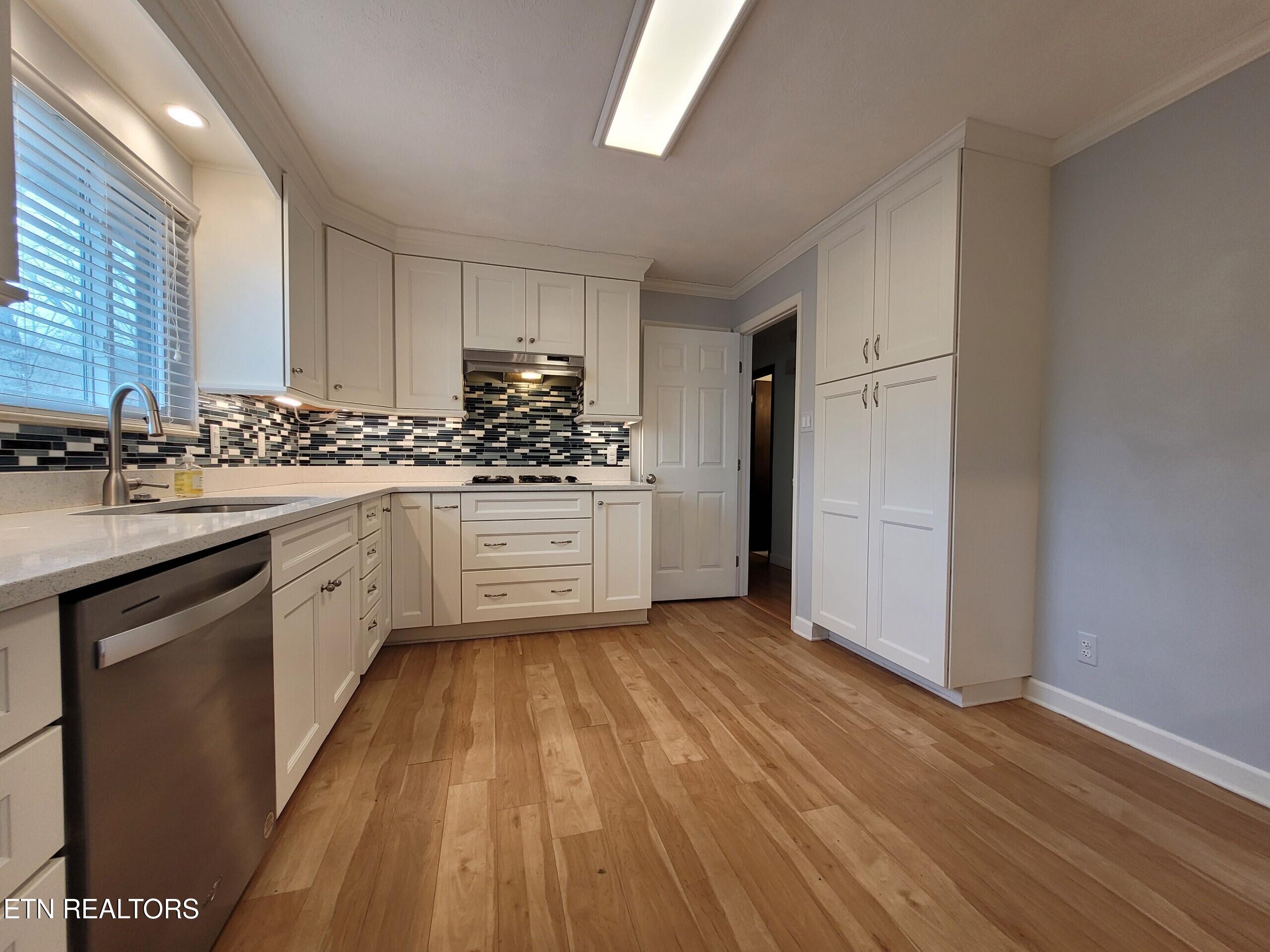 18 Moore Lane Oak Ridge, TN 37830 - Photo 6 of 19 1000036247