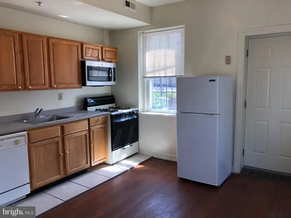 $1,600 | 531 South Ann Street, Unit 2B, Baltimore, MD 21231