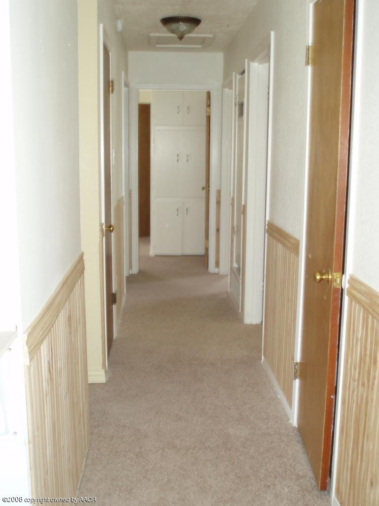 4425 South Fannin Street Amarillo, TX 79110 - Photo 13 of 23 Hallway 1