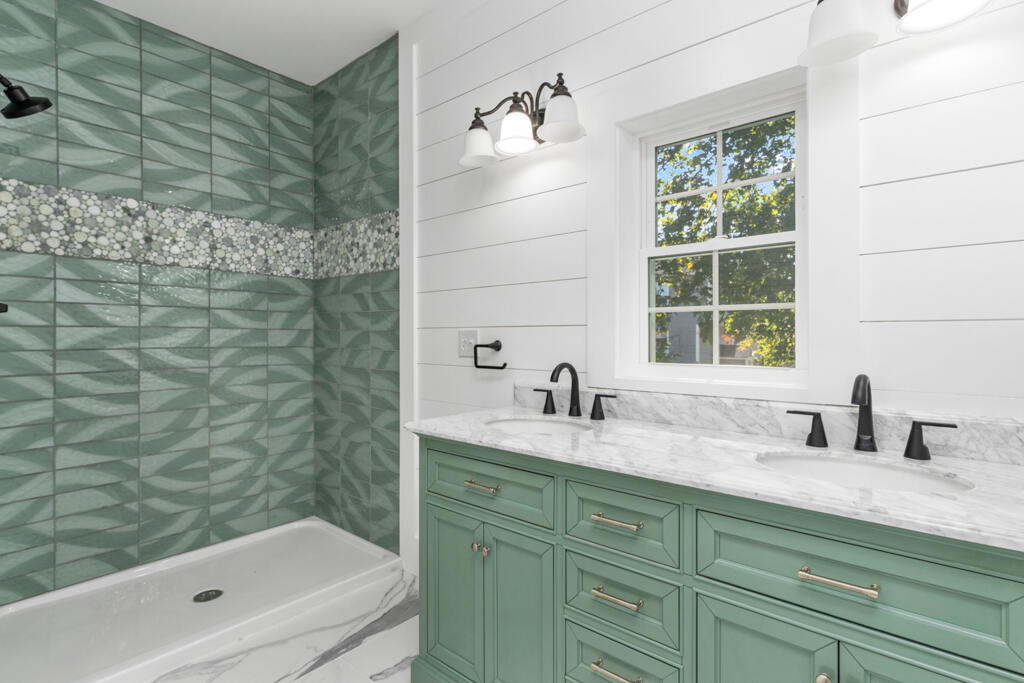 315 Bridge Street Westbrook, ME 04092 - Photo 13 of 66 DSC05686