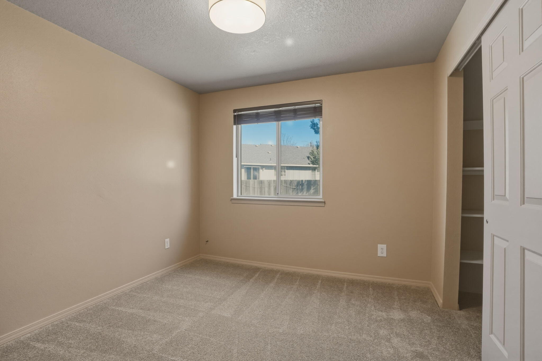 2004 Southwest 29th Street Redmond, OR 97756 - Photo 19 of 37 34-web-or-mls-Riley_Visuals_034