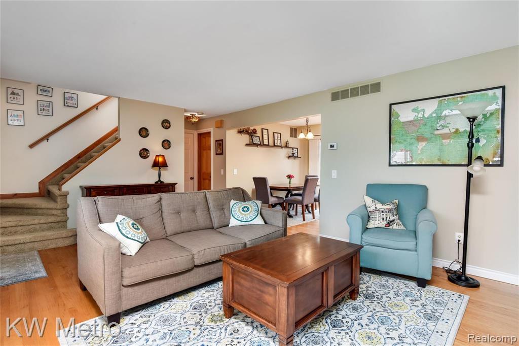 550 May Road Rochester Hills, MI 48307 - Photo 6 of 28