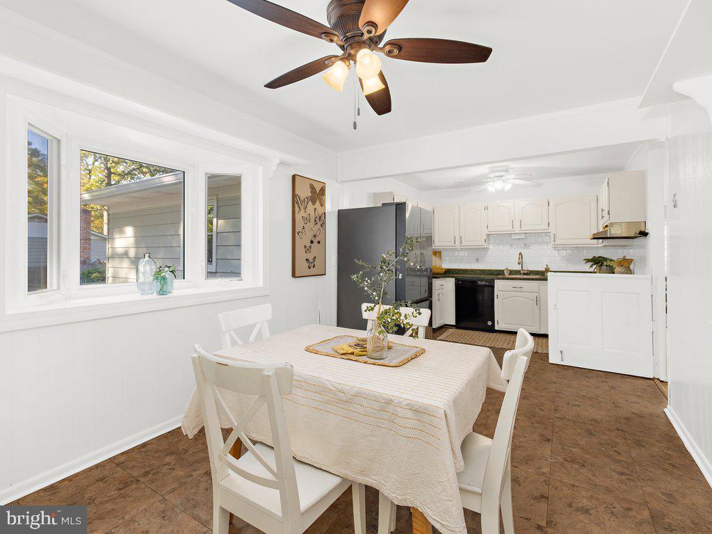3694 Nile Road Davidsonville, MD 21035 - Photo 22 of 50 Kitchen