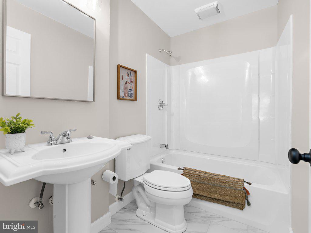 3694 Nile Road Davidsonville, MD 21035 - Photo 34 of 50 Hall Bathroom