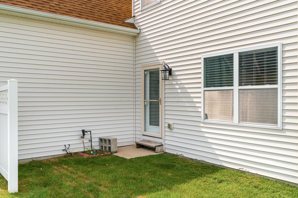 5851 Myrick Road Dublin, OH 43016 - Photo 30 of 37 back door