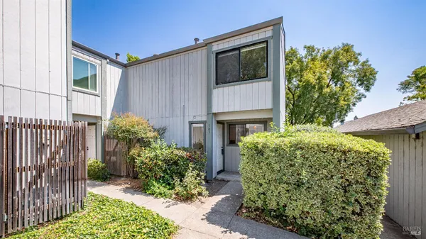 $439,000 | 307 Occidental Circle, Santa Rosa, CA 95401