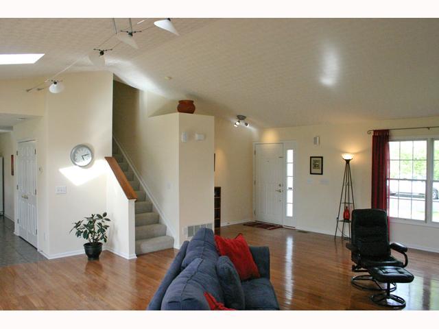 343 Galloway Ridge Drive, Unit D Galloway, OH 43119 - Photo 3 of 10
