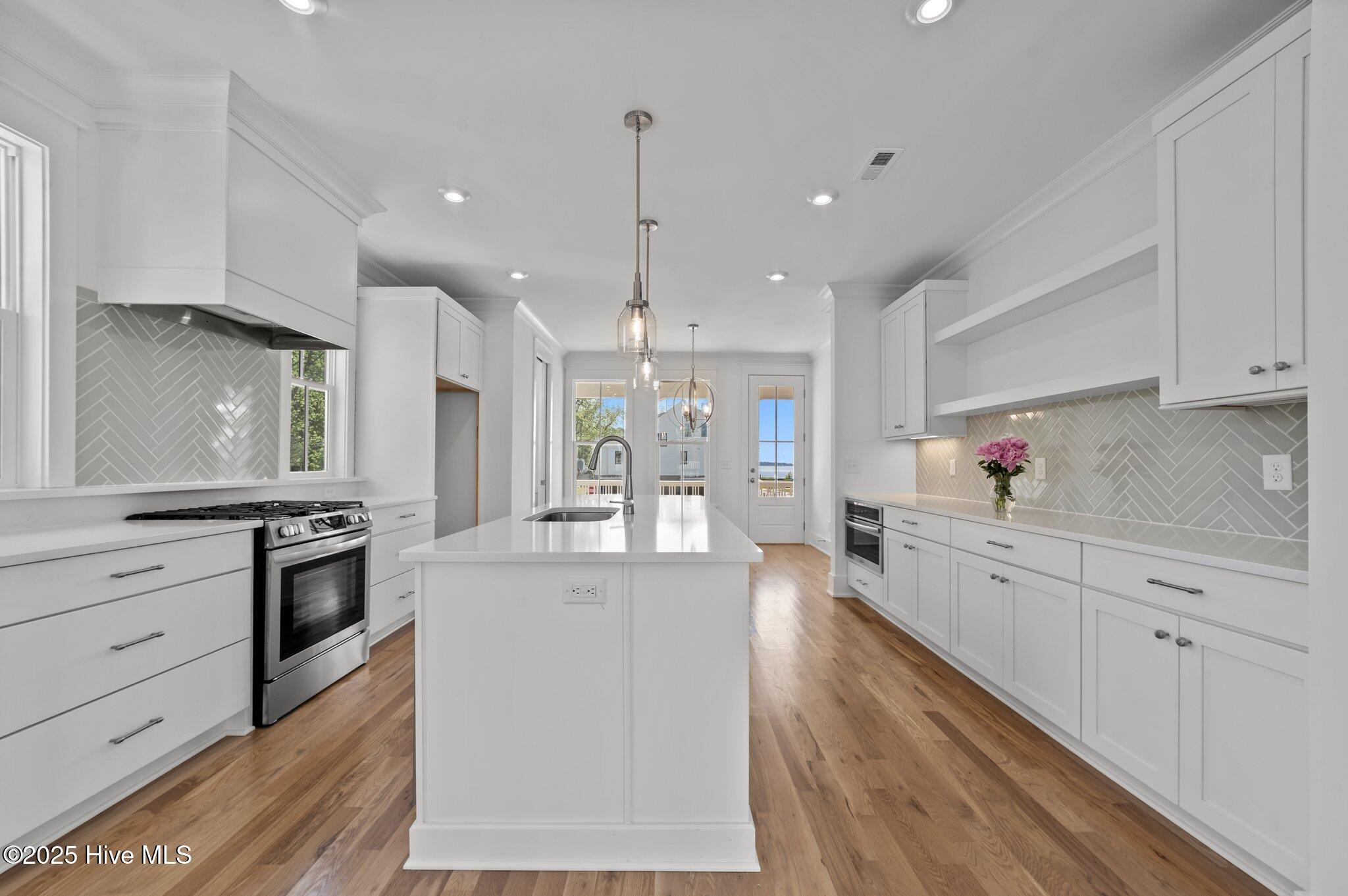 100 Wiley Street Washington, NC 27889 - Photo 11 of 34 Kitchen