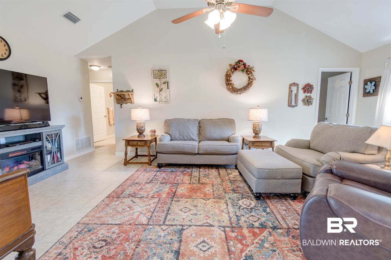 185 Robbins Boulevard Daphne, AL 36526 - Photo 13 of 35
