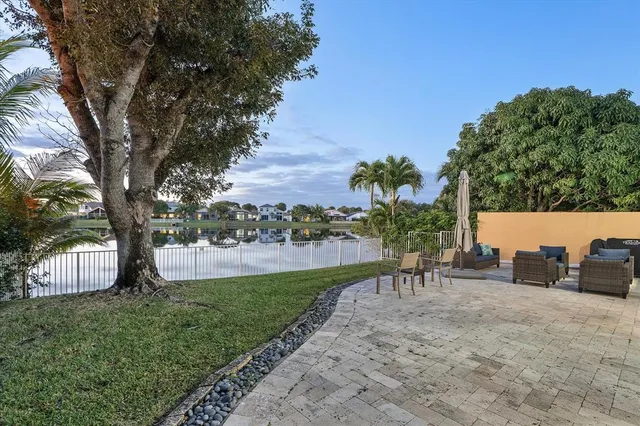 $895,000 | 15561 Northwest 12th Place, Pembroke Pines, FL 33028