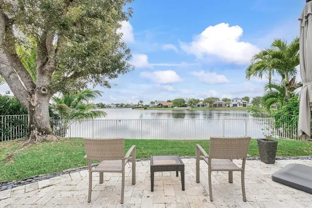 $895,000 | 15561 Northwest 12th Place, Pembroke Pines, FL 33028