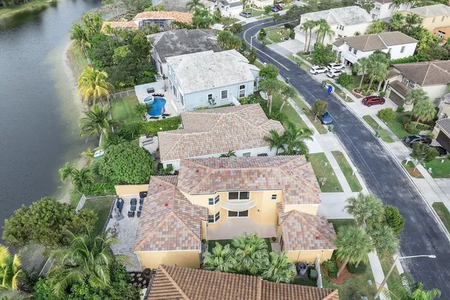 $895,000 | 15561 Northwest 12th Place, Pembroke Pines, FL 33028