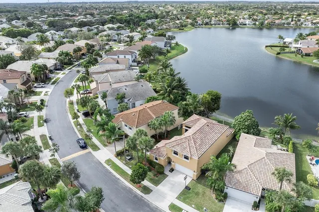 $895,000 | 15561 Northwest 12th Place, Pembroke Pines, FL 33028