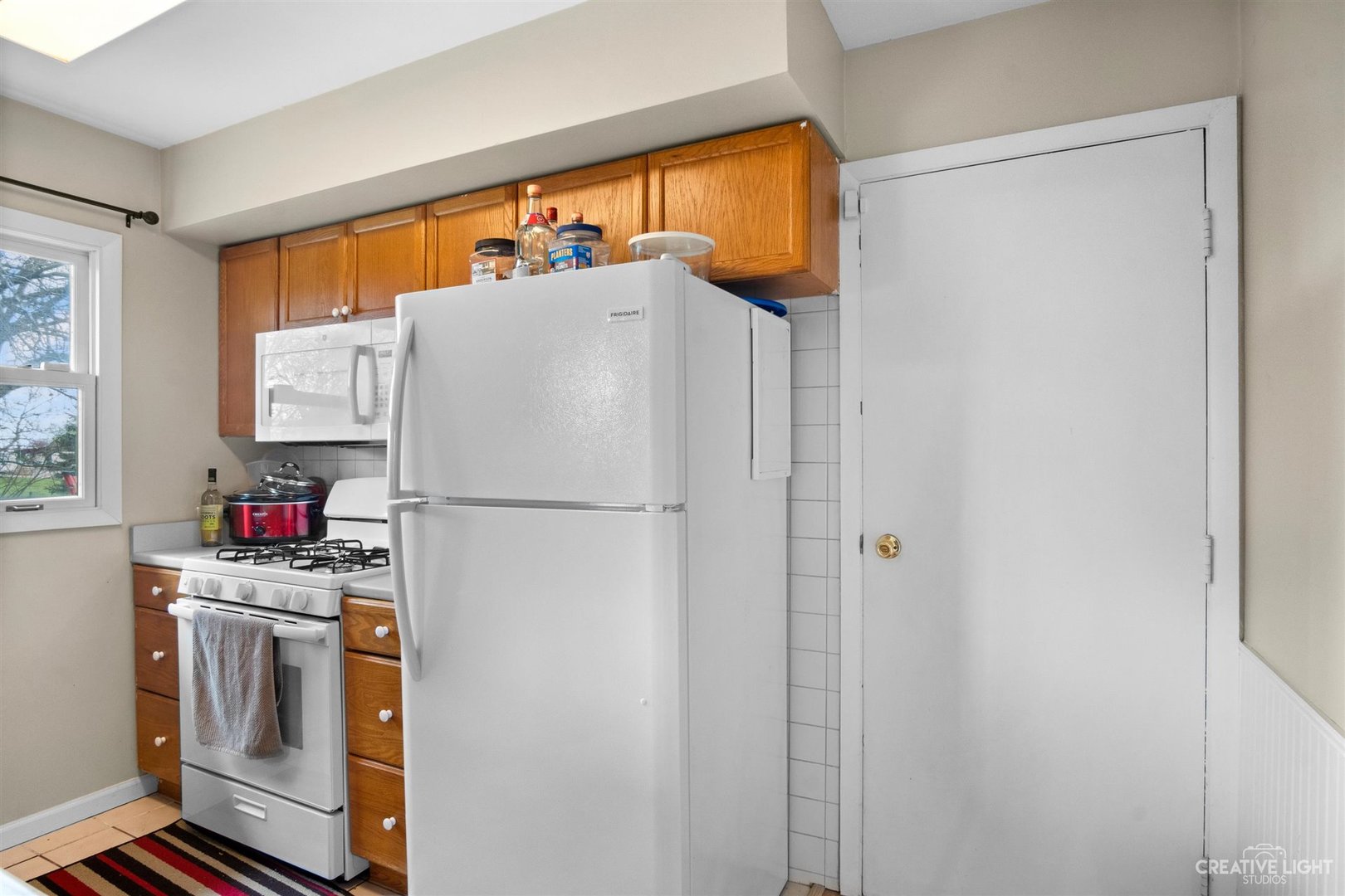 931 Cardiff Drive Crystal Lake, IL 60014 - Photo 7 of 17